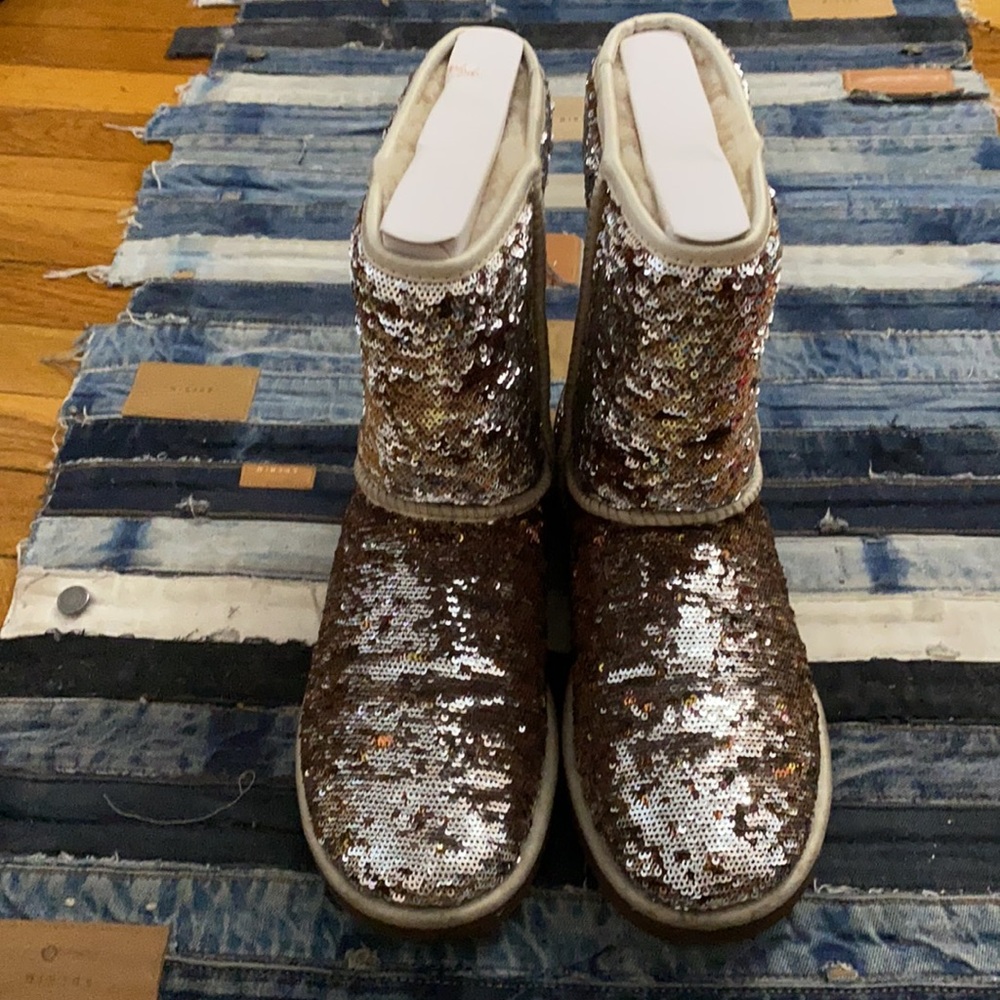 Ugg Sequin Boots ❤️